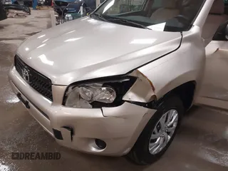 2008 Toyota RAV4 with VIN JTMZD33V286070452, listed as a IAAI auction lot 41793963 with 125,900 mi miles. Bid and sale history available at carsss.com. Image 6.