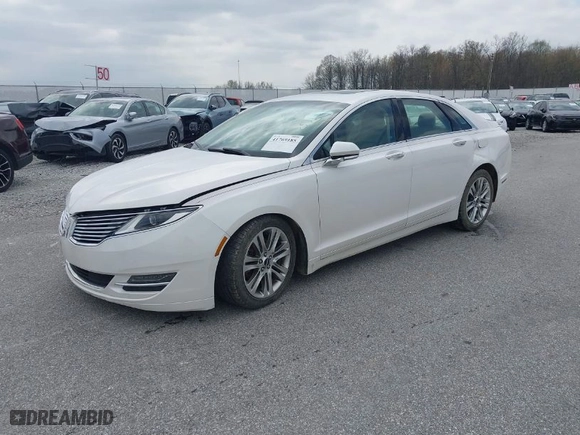 2013 Lincoln MKZ with VIN 3LN6L2G9XDR816801, listed as a IAAI auction lot 41769185 with 138,060 mi miles. Bid and sale history available at carsss.com. Image 2.