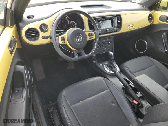 2013 Volkswagen Beetle Coupe 2.5L with VIN 3VWJX7AT1DM609289, listed as a Copart auction lot 89073355 with 0 mi miles and Salvage Title. Bid and sale history available at carsss.com. Image 8.