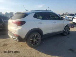 2021 Buick Encore GX Essence z VIN KL4MMFSL0MB179306, wystawiony jako Copart lot #87727245 z przebiegiem 70 332 mil mil oraz Nie do naprawy • Non repairable. Historia ofert i sprzedaży dostępna na DreamBid. Obrazek 3.