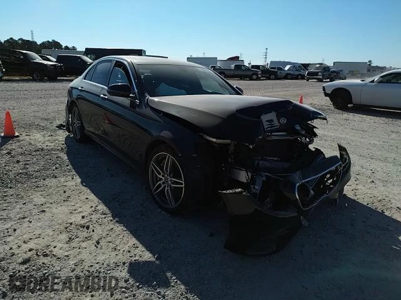 2018 Mercedes-Benz E-Class E 300 with VIN WDDZF4JB0JA381136, listed as a Copart auction lot 61482482 with 46,512 mi miles. Bid and sale history available at carsss.com. Image 11.