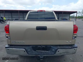 2007 Toyota Tundra SR5 with VIN 5TBBT54167S452826, listed as a IAAI auction lot 41956464 with 231,437 mi miles. Bid and sale history available at carsss.com. Image 16.