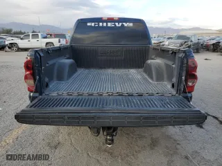 2006 Chevrolet Silverado 1500 LT1 with VIN 2GCEC13T761178848, listed as a Copart auction lot 42524865 with 223,624 mi miles and Salvage Title. Bid and sale history available at carsss.com. Image 6.