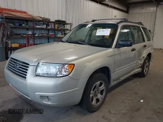2006 Subaru Forester 2.5 X with VIN JF1SG63686H752925, listed as a IAAI auction lot 41786667 with 233,115 mi miles. Bid and sale history available at carsss.com. Image 2.