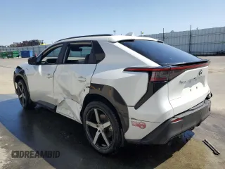 2023 Toyota bZ4X XLE z VIN JTMAAAAA6PA027254, wystawiony jako Copart lot #52069895 z przebiegiem 52 322 mil mil oraz Tytuł czysty. Historia ofert i sprzedaży dostępna na DreamBid. Obrazek 2.