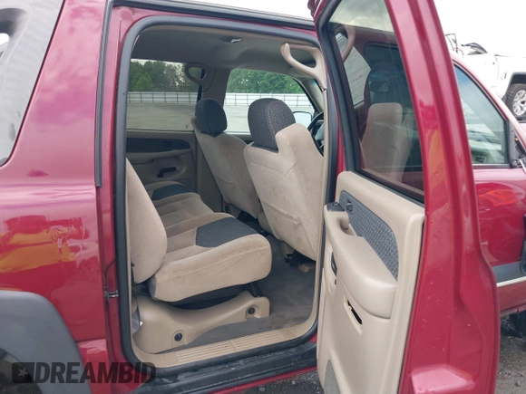 2004 Chevrolet Avalanche z VIN 3GNEC12T04G119654, wystawiony jako IAAI lot #42236589 z przebiegiem 274 386 mil mil oraz . Historia ofert i sprzedaży dostępna na DreamBid. Obrazek 8.