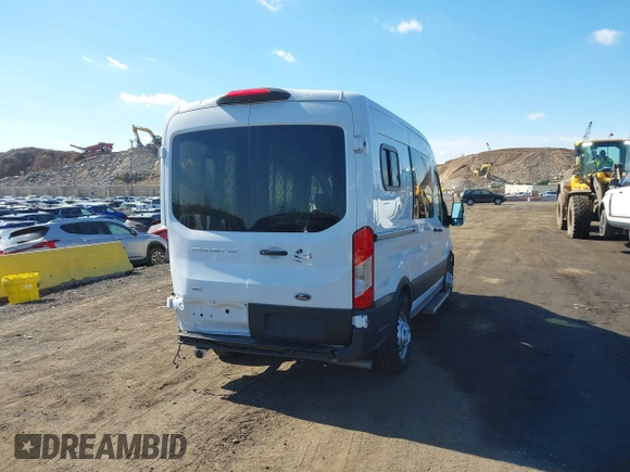 2023 Ford Transit z VIN 1FTYE2C84PKB90935, wystawiony jako IAAI lot #41649489 z przebiegiem 3 272 mil mil oraz . Historia ofert i sprzedaży dostępna na DreamBid. Obrazek 16.