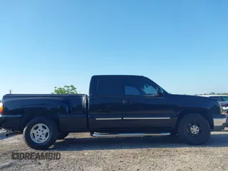 2004 Chevrolet Silverado 1500 LS with VIN 1GCEC19T44Z291569, listed as a IAAI auction lot 42020719 with 119,212 mi miles and . Bid and sale history available at DreamBid. Image 13.