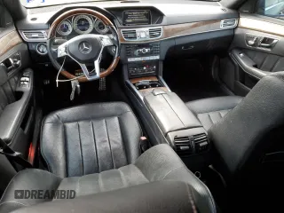 2014 Mercedes-Benz E 550 Sport with VIN WDDHF9BB4EB041639, listed as a Copart auction lot 46950315 with 128,719 mi miles and Clean Title. Bid and sale history available at DreamBid. Image 8.