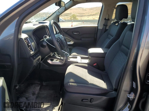 2024 Nissan Frontier SV z VIN 1N6ED1FK2RN604834, wystawiony jako Copart lot #76751104 z przebiegiem 7 788 mil mil oraz Szkoda całkowita • Salvage title. Historia ofert i sprzedaży dostępna na DreamBid. Obrazek 7.