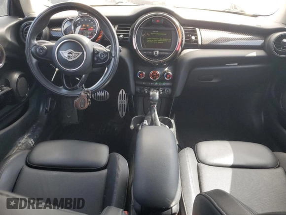 2016 MINI Hardtop S z VIN WMWXP7C50G3B33554, wystawiony jako Copart lot #66163155 z przebiegiem 95 387 mil mil oraz Szkoda całkowita • Salvage title. Historia ofert i sprzedaży dostępna na DreamBid. Obrazek 8.
