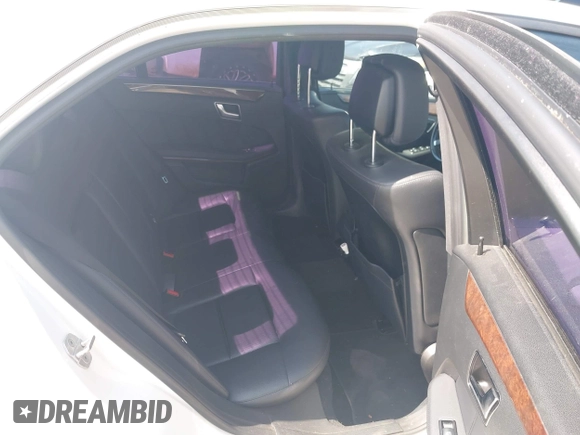 2013 Mercedes-Benz E 350 Luxury z VIN WDDHF5KB9DA733604, wystawiony jako IAAI lot #42514039 z przebiegiem 131 047 mil mil oraz . Historia ofert i sprzedaży dostępna na DreamBid. Obrazek 8.