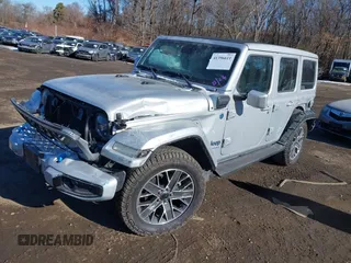 2024 Jeep Wrangler High Altitude z VIN 1C4RJXU65RW161966, wystawiony jako IAAI lot #41396611 z przebiegiem 4 627 mil mil oraz . Historia ofert i sprzedaży dostępna na DreamBid. Obrazek 18.