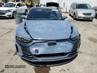2023 Audi e-tron GT Premium Plus z VIN WAUFJBFW2P7003754, wystawiony jako Copart lot #53279094 z przebiegiem 7286 mil mil oraz . Historia ofert i sprzedaży dostępna na DreamBid. Obrazek 5.
