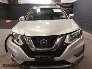 2020 Nissan Rogue SV with VIN JN8AT2MVXLW120696, listed as a IAAI auction lot 40635955 with 47,144 mi miles. Bid and sale history available at carsss.com. Image 12.