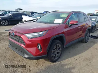 2023 Toyota RAV4 Hybrid XLE Premium z VIN JTMB6RFV8PD114927, wystawiony jako IAAI lot #41844127 z przebiegiem 14 582 mil mil oraz . Historia ofert i sprzedaży dostępna na DreamBid. Obrazek 2.
