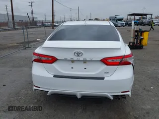 2020 Toyota Camry SE z VIN 4T1G11AKXLU917862, wystawiony jako IAAI lot #42057817 z przebiegiem 45 462 mil mil oraz . Historia ofert i sprzedaży dostępna na DreamBid. Obrazek 16.