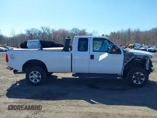 2016 Ford Super Duty F-250 SRW XLT with VIN 1FT7X2B67GED20159, listed as a IAAI auction lot 41570447 with 98,359 mi miles. Bid and sale history available at carsss.com. Image 14.
