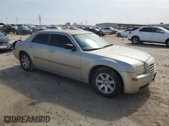 2006 Chrysler 300 with VIN 2C3KA43R96H366295, listed as a Copart auction lot 45477535 with 195,498 mi miles and Salvage Title. Bid and sale history available at carsss.com. Image 4.