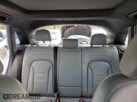 2016 Audi Q3 Premium Plus z VIN WA1BFCFS3GR014721, wystawiony jako Copart lot #57856825 z przebiegiem 76 679 mil mil oraz Szkoda całkowita • Salvage title. Historia ofert i sprzedaży dostępna na DreamBid. Obrazek 10.