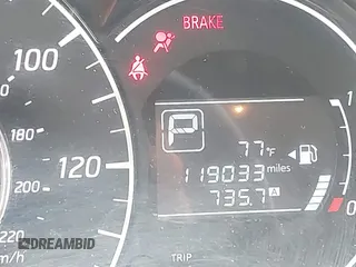 2016 Nissan Note SV z VIN 3N1CE2CP8GL407146, wystawiony jako IAAI lot #42404784 z przebiegiem 119 033 mil mil oraz . Historia ofert i sprzedaży dostępna na DreamBid. Obrazek 15.