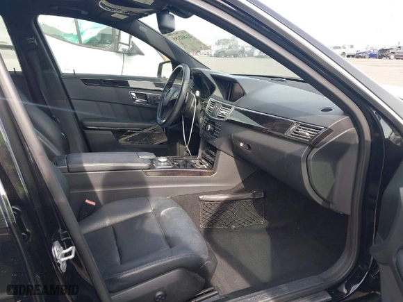 2011 Mercedes-Benz E-Class E 350 Luxury with VIN WDDHF5GB9BA320605, listed as a IAAI auction lot 41402185 with 131,429 mi miles. Bid and sale history available at carsss.com. Image 5.