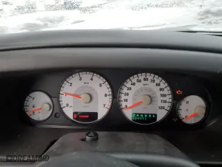 2004 Dodge Stratus SXT with VIN 1B3EL46XX4N212066, listed as a Copart auction lot 84729654 with 204,471 mi miles and Clean Title. Bid and sale history available at carsss.com. Image 9.