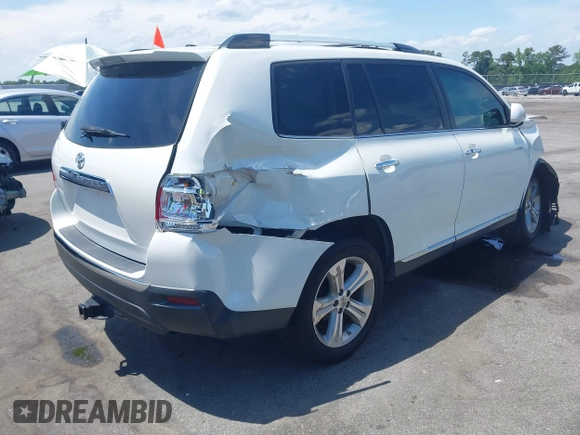 2013 Toyota Highlander Limited z VIN 5TDYK3EH9DS119939, wystawiony jako IAAI lot #42168374 z przebiegiem 98 918 mil mil oraz . Historia ofert i sprzedaży dostępna na DreamBid. Obrazek 4.