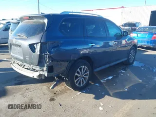 2013 Nissan Pathfinder SV with VIN 5N1AR2MM4DC672307, listed as a IAAI auction lot 41369598 with 187,713 mi miles. Bid and sale history available at carsss.com. Image 4.
