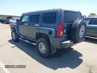 2006 Hummer H3 z VIN 5GTDN136768131762, wystawiony jako IAAI lot #42361078 z przebiegiem 195 860 mil mil oraz . Historia ofert i sprzedaży dostępna na DreamBid. Obrazek 3.
