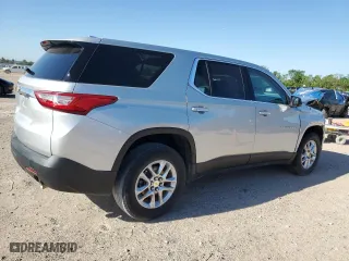 2021 Chevrolet Traverse LS with VIN 1GNERFKW9MJ228909, listed as a Copart auction lot 52132165 with 61,943 mi miles and Salvage Title. Bid and sale history available at carsss.com. Image 3.