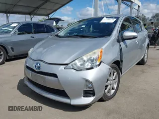 2013 Toyota Prius One z VIN JTDKDTB34D1049949, wystawiony jako IAAI lot #42246438 z przebiegiem 68 203 mil mil oraz . Historia ofert i sprzedaży dostępna na DreamBid. Obrazek 17.