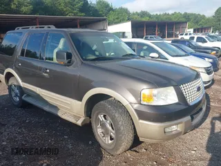 2006 Ford Expedition Eddie Bauer with VIN 1FMPU17526LA57572, listed as a IAAI auction lot 42603440 with 300,046 mi miles and . Bid and sale history available at DreamBid. Image 1.