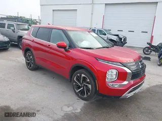 2023 Mitsubishi Outlander SE with VIN JA4J3UA87PZ055388, listed as a IAAI auction lot 41933326 with 18,371 mi miles. Bid and sale history available at carsss.com. Image 1.