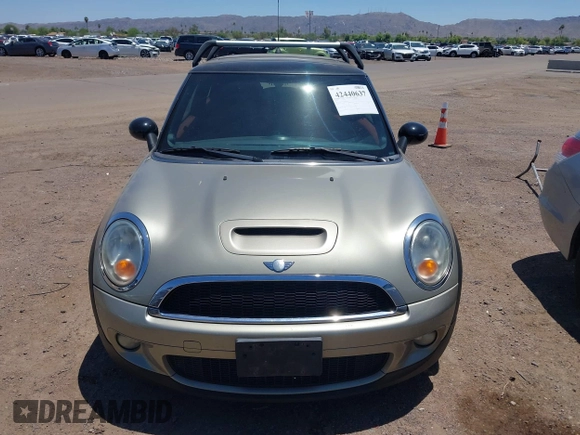 2010 MINI Hardtop S with VIN WMWMF7C50ATZ71187, listed as a IAAI auction lot 42440637 with 82,595 mi miles and . Bid and sale history available at DreamBid. Image 6.