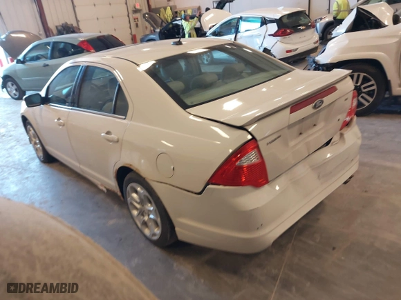 2010 Ford Fusion SE with VIN 3FAHP0HA8AR422679, listed as a IAAI auction lot 41891575 with 188,381 mi miles. Bid and sale history available at carsss.com. Image 3.