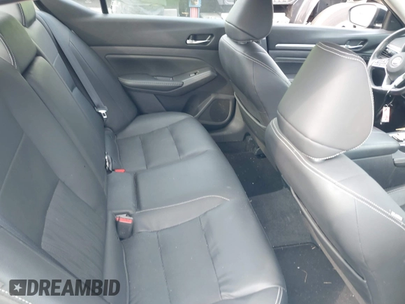 2019 Nissan Altima 2.5 Platinum with VIN 1N4BL4FW1KC127673, listed as a IAAI auction lot 41773674 with 30,713 mi miles. Bid and sale history available at carsss.com. Image 8.