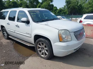 2007 GMC Yukon XL z VIN 1GKFK66827J306856, wystawiony jako IAAI lot #42482080 z przebiegiem 220 715 mil mil oraz . Historia ofert i sprzedaży dostępna na DreamBid. Obrazek 1.