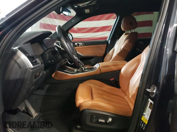 2021 BMW X5 xDrive40i with VIN 5UXCR6C06M9E05140, listed as a Copart auction lot 52402475 with 47,869 mi miles and Salvage title. Bid and sale history available at DreamBid. Image 7.