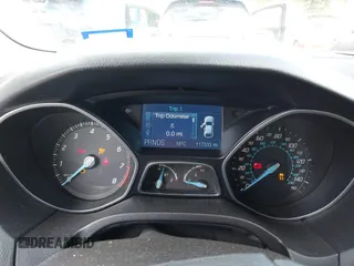 2012 Ford Focus SEL with VIN 1FAHP3M2XCL106248, listed as a IAAI auction lot 42088933 with 117,333 mi miles. Bid and sale history available at carsss.com. Image 7.