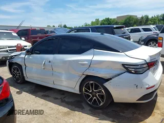 2024 Nissan Sentra SR z VIN 3N1AB8DV5RY286078, wystawiony jako IAAI lot #42254814 z przebiegiem 29 644 mil mil oraz . Historia ofert i sprzedaży dostępna na DreamBid. Obrazek 14.