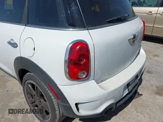 2011 MINI Countryman S z VIN WMWZC3C50BWM26002, wystawiony jako IAAI lot #42383758 z przebiegiem 188 443 mil mil oraz . Historia ofert i sprzedaży dostępna na DreamBid. Obrazek 6.