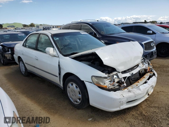2011 Toyota Camry LE with VIN 4T4BF3EK2BR150434, listed as a Copart auction lot 51611955 with 140,755 mi miles and Salvage Title. Bid and sale history available at DreamBid. Image 4.