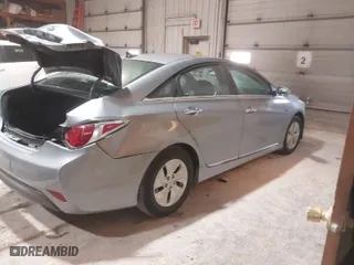 2014 Hyundai Sonata Hybrid with VIN KMHEC4A44EA117566, listed as a IAAI auction lot 41245129 with 95,218 mi miles. Bid and sale history available at carsss.com. Image 4.