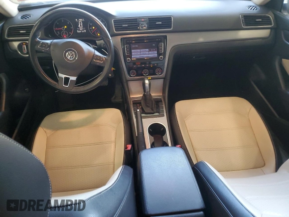 2014 Volkswagen Passat SE z VIN 1VWBN7A35EC121511, wystawiony jako Copart lot #48156315 z przebiegiem 136 472 mil mil oraz Szkoda całkowita • Salvage title. Historia ofert i sprzedaży dostępna na DreamBid. Obrazek 8.
