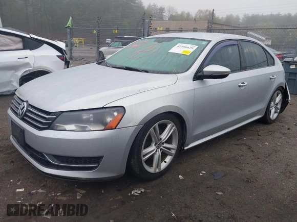 2012 Volkswagen Passat S с VIN 1VWAP7A38CC026671, выставлен на аукционе IAAI как лот 42196429 с пробегом 241 904 миль миль и . История ставок и продаж доступна на DreamBid. Изображение 17.
