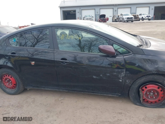 2016 Kia Forte LX with VIN KNAFK4A66G5550487, listed as a IAAI auction lot 41709092 with 139,609 mi miles. Bid and sale history available at carsss.com. Image 13.