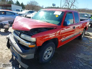 2001 Chevrolet Silverado 1500 LS with VIN 2GCEC19V011162458, listed as a IAAI auction lot 41731501 with 194,931 mi miles. Bid and sale history available at carsss.com. Image 18.