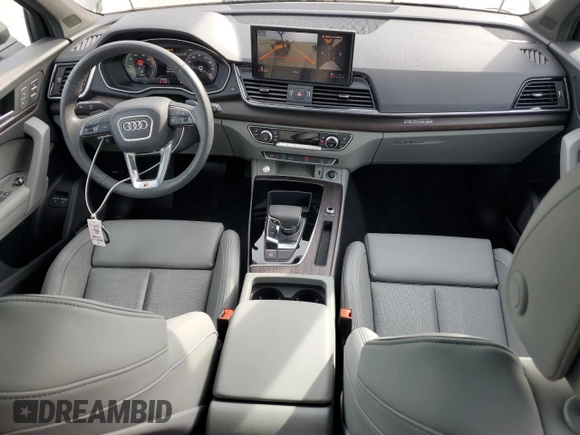 2024 Audi Q5 S line Premium Plus z VIN WA1E2AFY3R2073149, wystawiony jako Copart lot #47267295 z przebiegiem 18 203 mil mil oraz Szkoda całkowita • Salvage title. Historia ofert i sprzedaży dostępna na DreamBid. Obrazek 8.