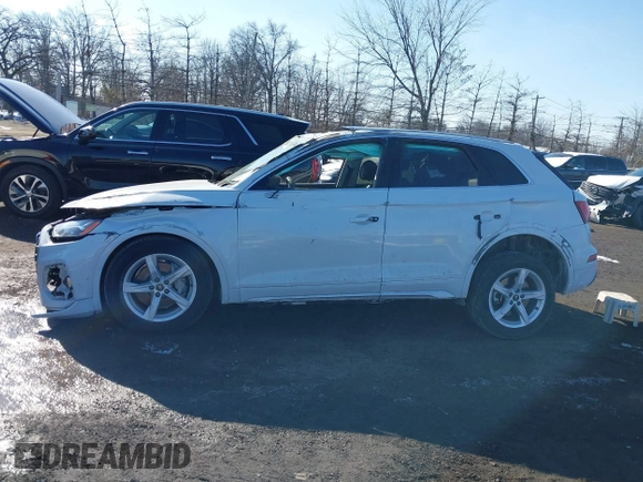2024 Audi Q5 Premium with VIN WA1ABAFY8R2043756, listed as a IAAI auction lot 41410186 with 23,906 mi miles and . Bid and sale history available at DreamBid. Image 14.